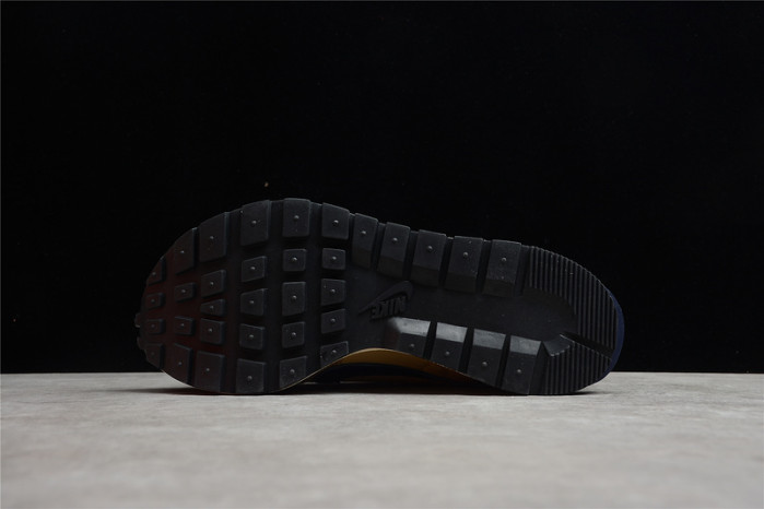 SACAI X NIKE VAPORWAFFLE SESAME BLUE VOID DD1875-200