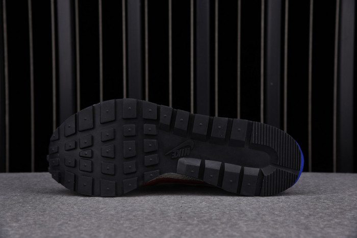 SACAI X NIKE VAPORWAFFLE 3.0 CV1363-100