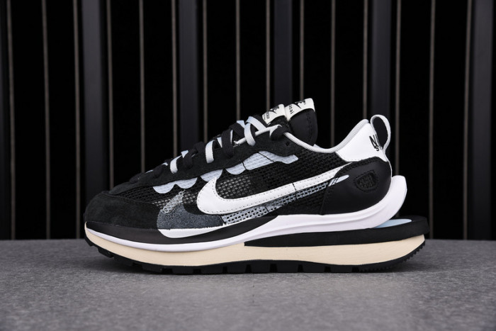 SACAI X NIKE PEGASUA VAPORFLY BLACK WHITE CI9928 001