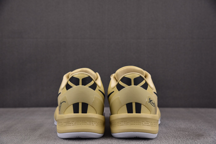 Nike Nike Kobe 8 Protro TB Champagne Gold HM6469-701