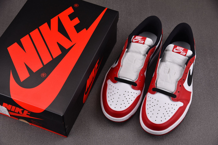 Air Jordan 1 Retro Low Chicago (2016) 705329-600
