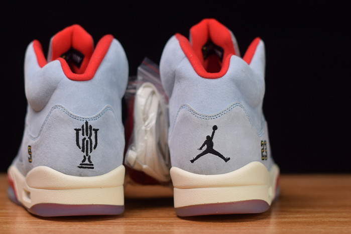 TROPHY ROOM X AIR JORDAN 5 RETRO "ICE BLUE" CI1899-400