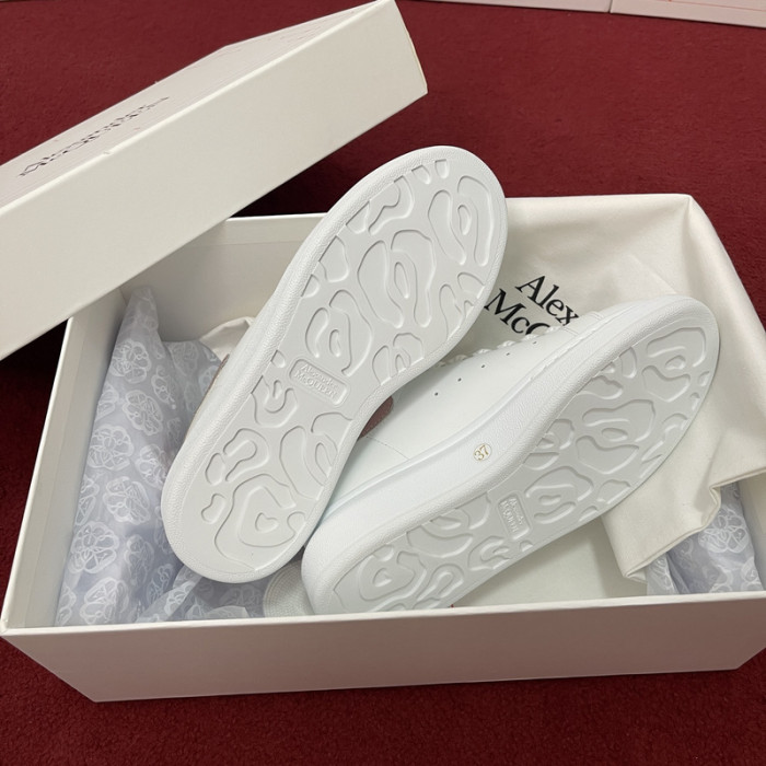 ALEX MCQU SNEAKER