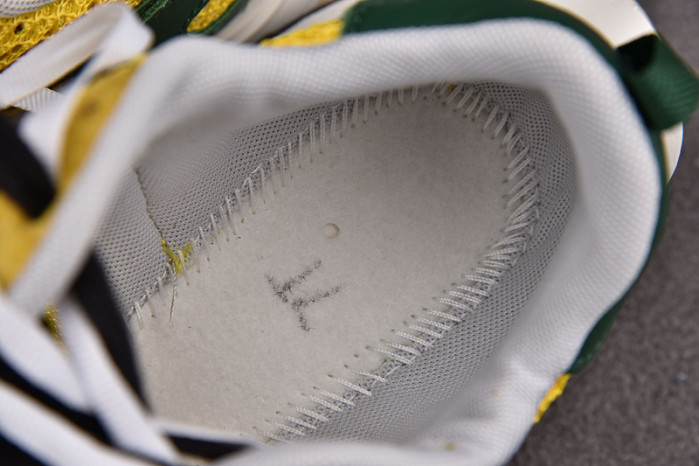 NIKE VAPORWAFFLE SACAI TOUR YELLOW CV1363-700