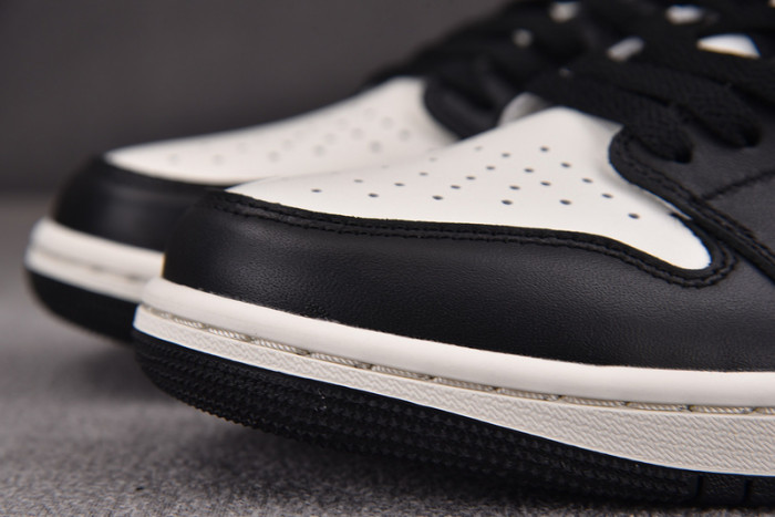 Air Jordan 1 Low OG “Mocha” CZ0790-102