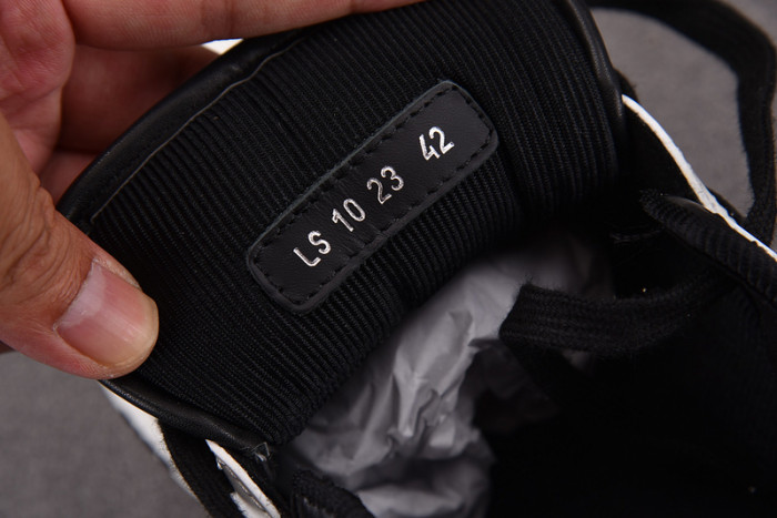 D10R B57 LOW SNEAKER