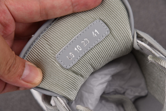 D10R B57 LOW SNEAKER