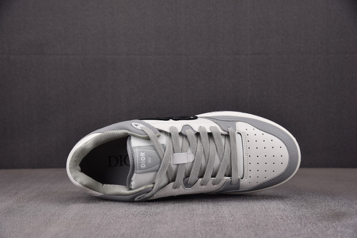 D10R B57 LOW SNEAKER