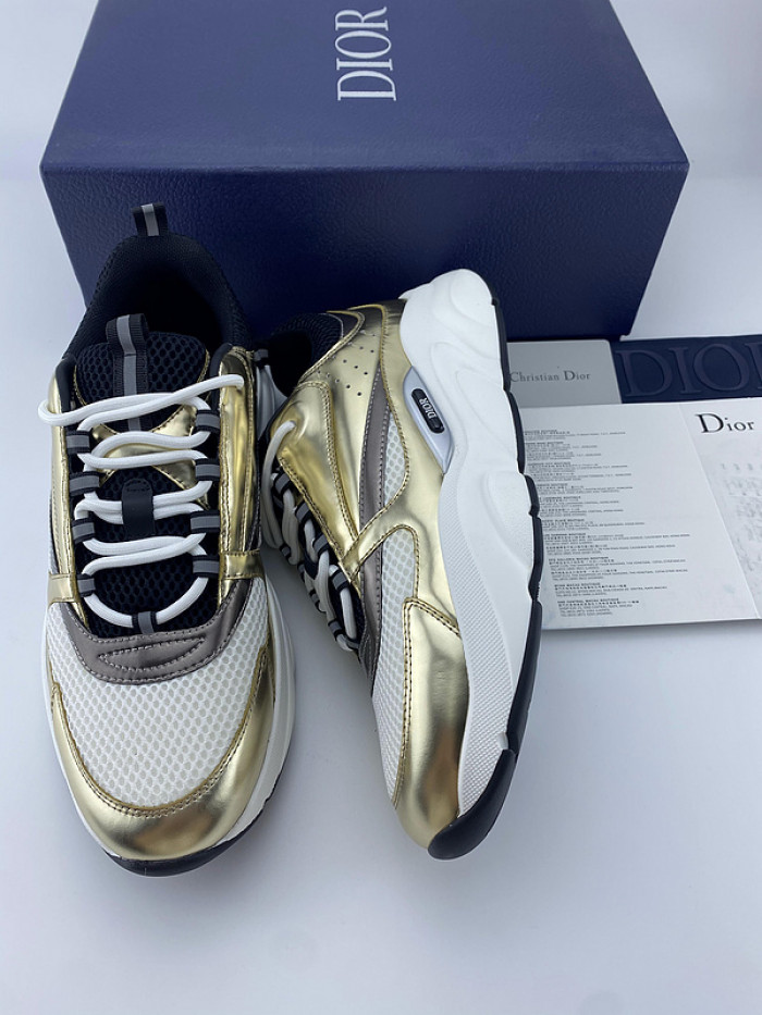 D10R SNEAKER