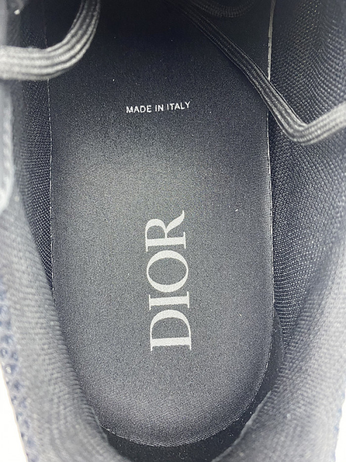 D10R SNEAKER