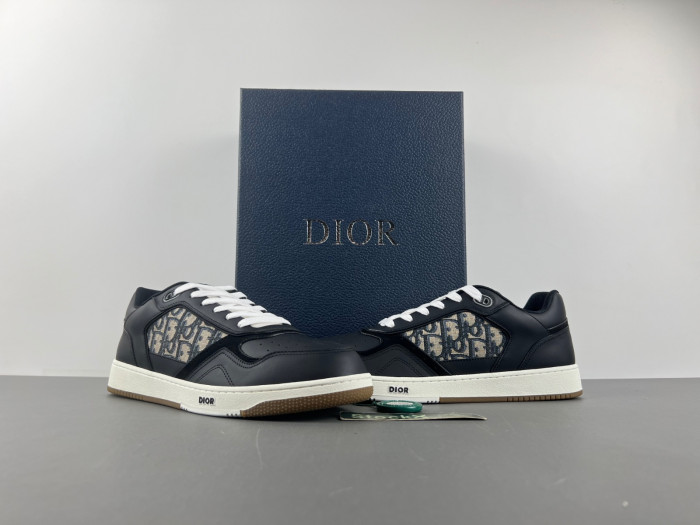 D10R B27 LOW SNEAKER