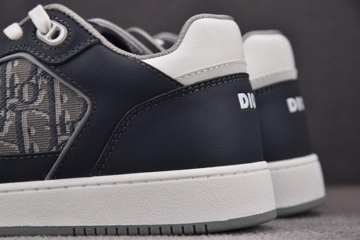 D10R B27 LOW SNEAKER