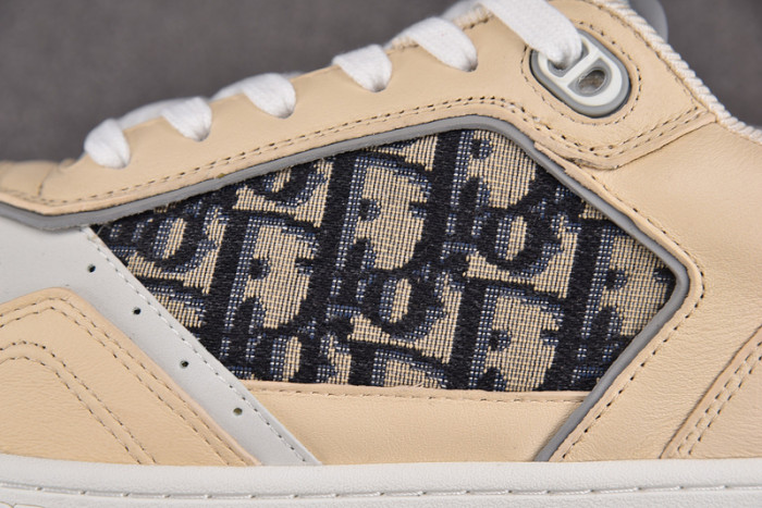 D10R B27 LOW SNEAKER