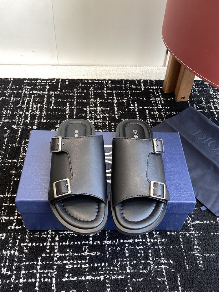 d10r sandal