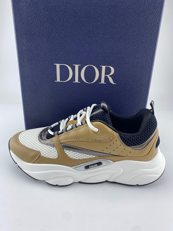 D10R SNEAKER