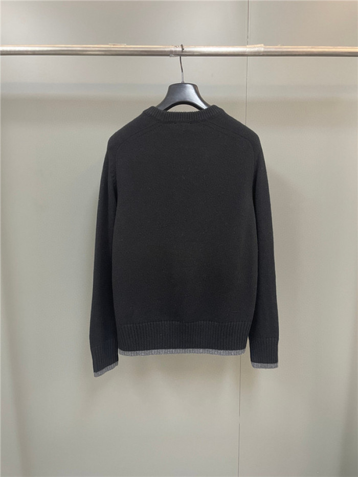 D10R SWEATER