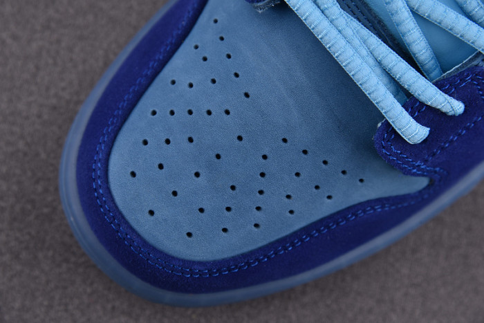 Run The Jewels x Nike Dunk SB Low DO9404-400