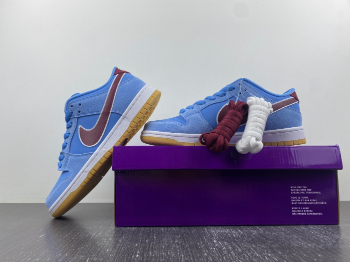Nike Dunk SB Low PRM “Phillies” DQ4040-400