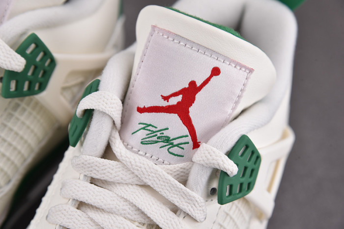 Nike SB x Air Jordan 4 ‘Pine Green’ DR5415-103