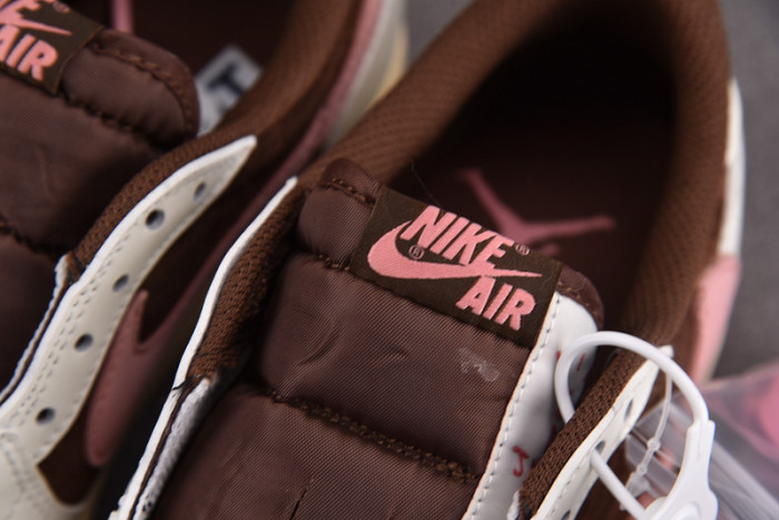 Travis Scott x Air Jordan 1 Low OG “Dark Pony/Pink Oxford”  DZ4137-206