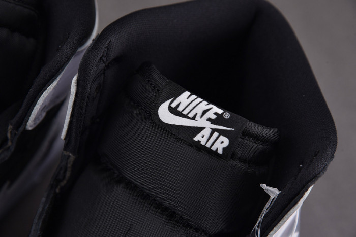 Air Jordan 1 High OG “Reverse Panda” DZ5485-010