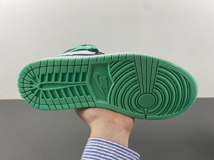 Air Jordan 1 High OG “Green Glow” DZ5485-130