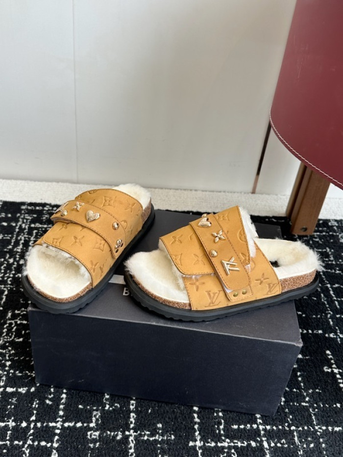 L0VT SANDAL