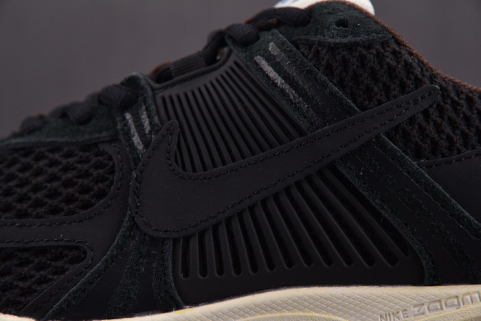 NK Air Zoom Vomero 5 “Black Sesame” FD0533-010