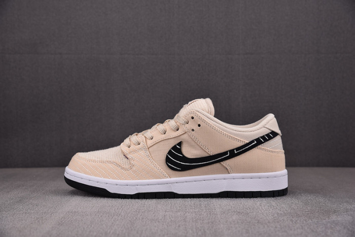 Albino & Preto x NK Dunk SB Low 