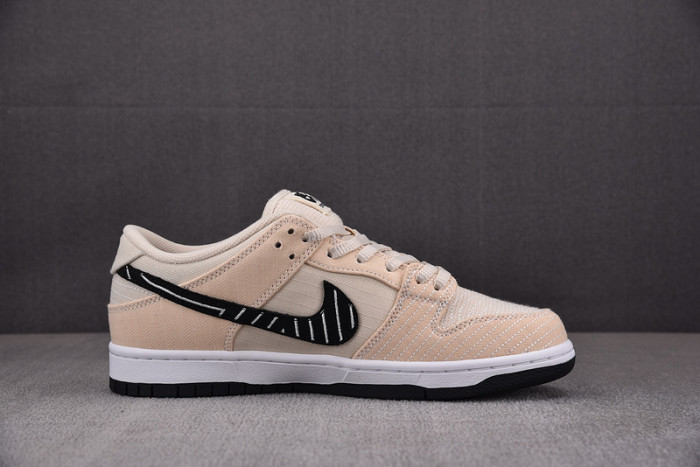 Albino & Preto x NIKE Dunk SB Low Pro QS “Pearl White” FD2627-300