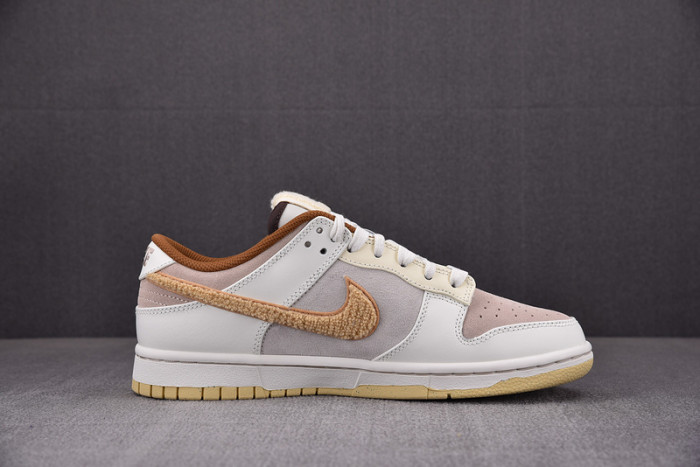 Nike Dunk Low“Year of the Rabbit” FD4203-211