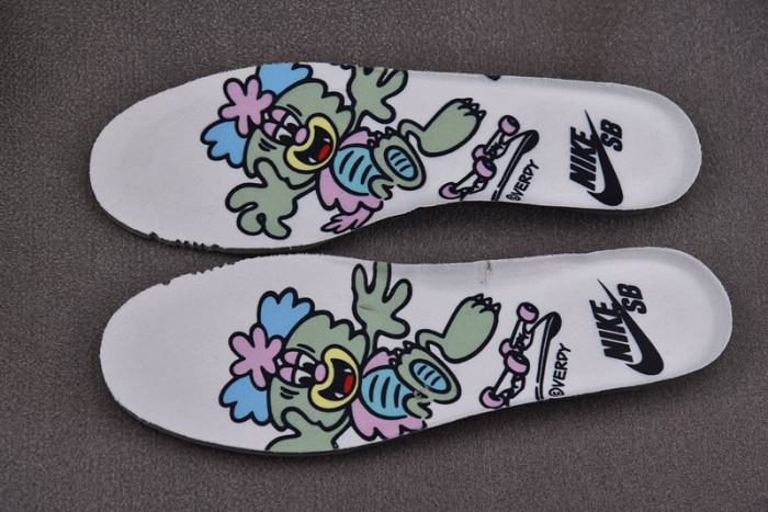 Nike SB Dunk Low Verdy Visty  FN6040-400