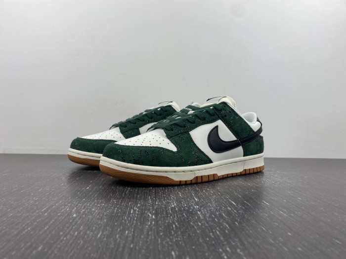 Nike Dunk Low WMNS Green Snake FQ8893-397