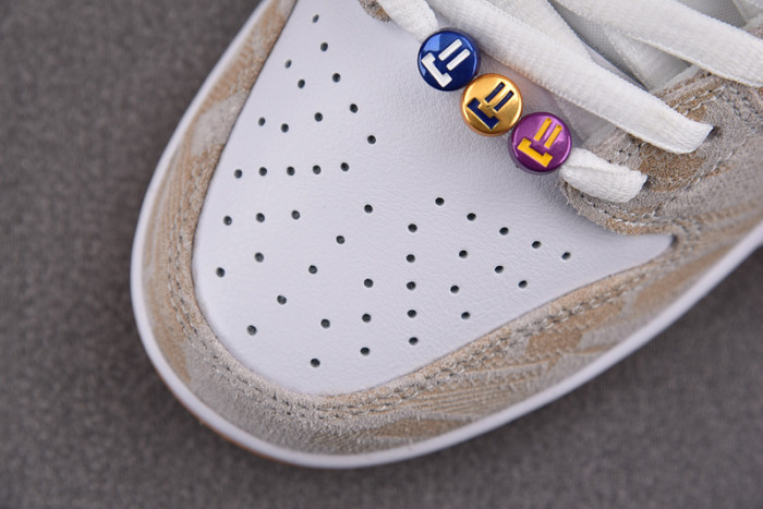 Rayssa Leal x Nike SB Dunk Low FZ5251-001