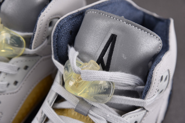 A Ma Maniere x Air Jordan 5 Diffused Blue (Women