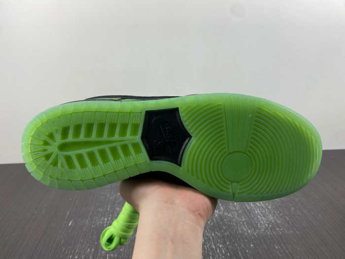 The Powerpuff Girls x Nike SB Dunk Low “Buttercup”FZ8319-300