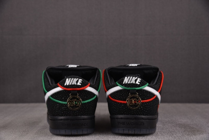 Nike SB Dunk Low Bronx Girls Skate HV1664-001