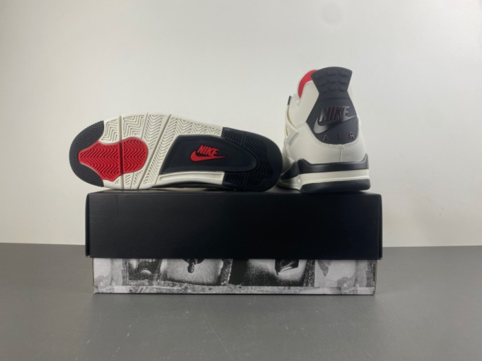 Air Jordan 4 Retro OG Flight Club IM4002-100