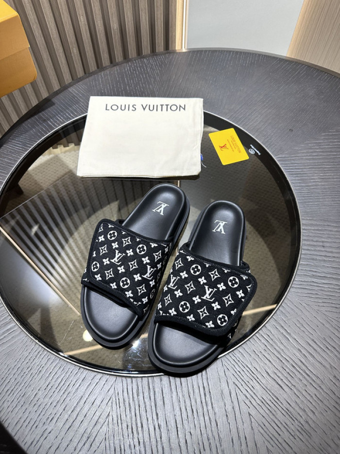 L0VT SANDAL