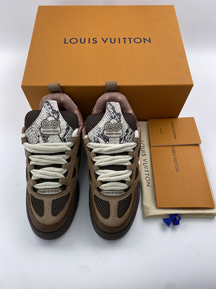 L0VT SNEAKER