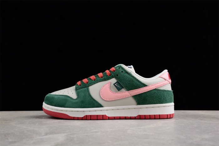 Nike Dunk Low SE All Petals United Fir Green (Women''s) FN8923-061