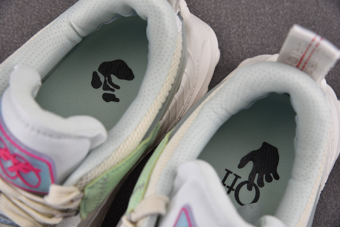 OFW SNEAKER